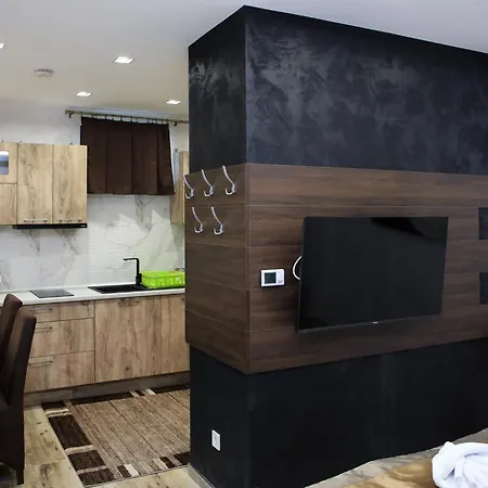 Madison Lux Kisvárda