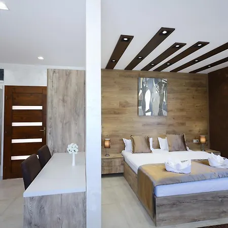 Madison Lux Oda ve Kahvaltı 4*