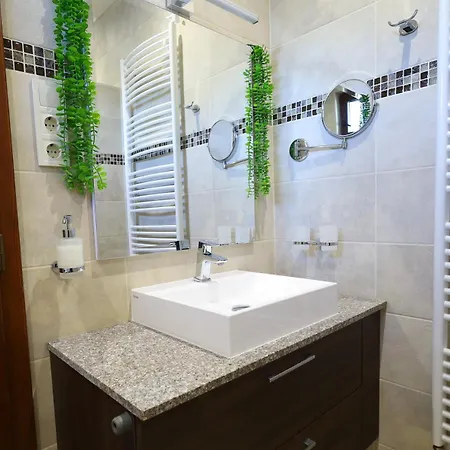 Oda ve Kahvaltı Madison Lux Kisvárda