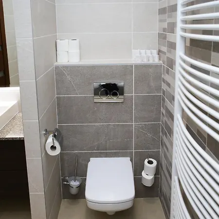 Madison Lux Oda ve Kahvaltı 4*