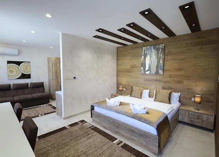 Madison Lux Bed & Breakfast