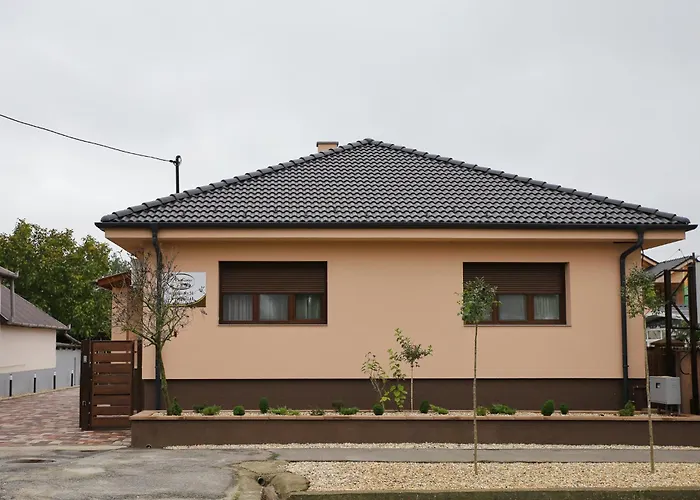 Madison Lux Bed & Breakfast