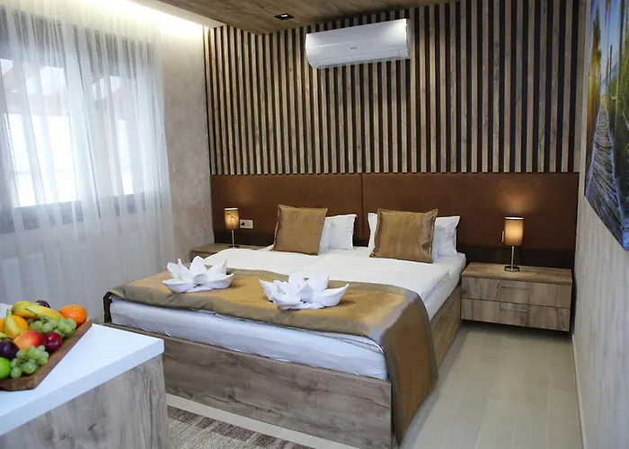 Madison Lux Bed & Breakfast